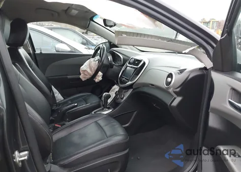 2017 Chevrolet Sonic Premier Auto из США, поврежденный, VIN 1G1JF5SB9H4124666